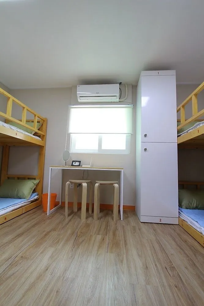 سيول Cocoonstay Hongik Univ. Station 0*,  كوريا الجنوبية