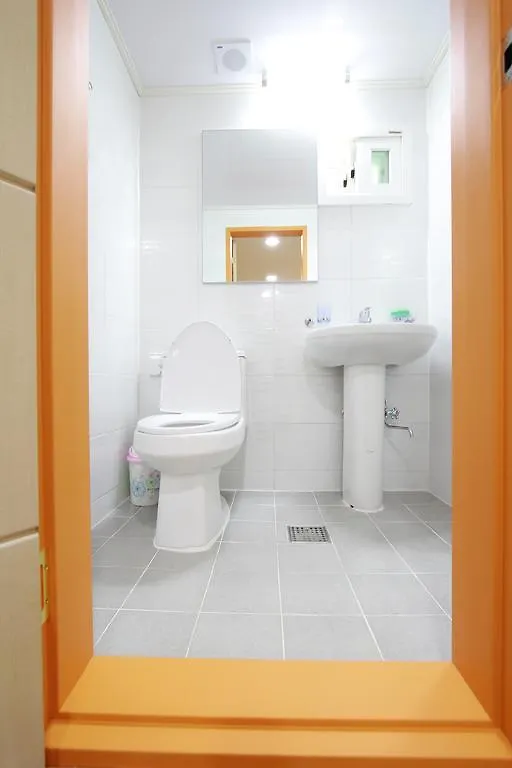 سيول Cocoonstay Hongik Univ. Station